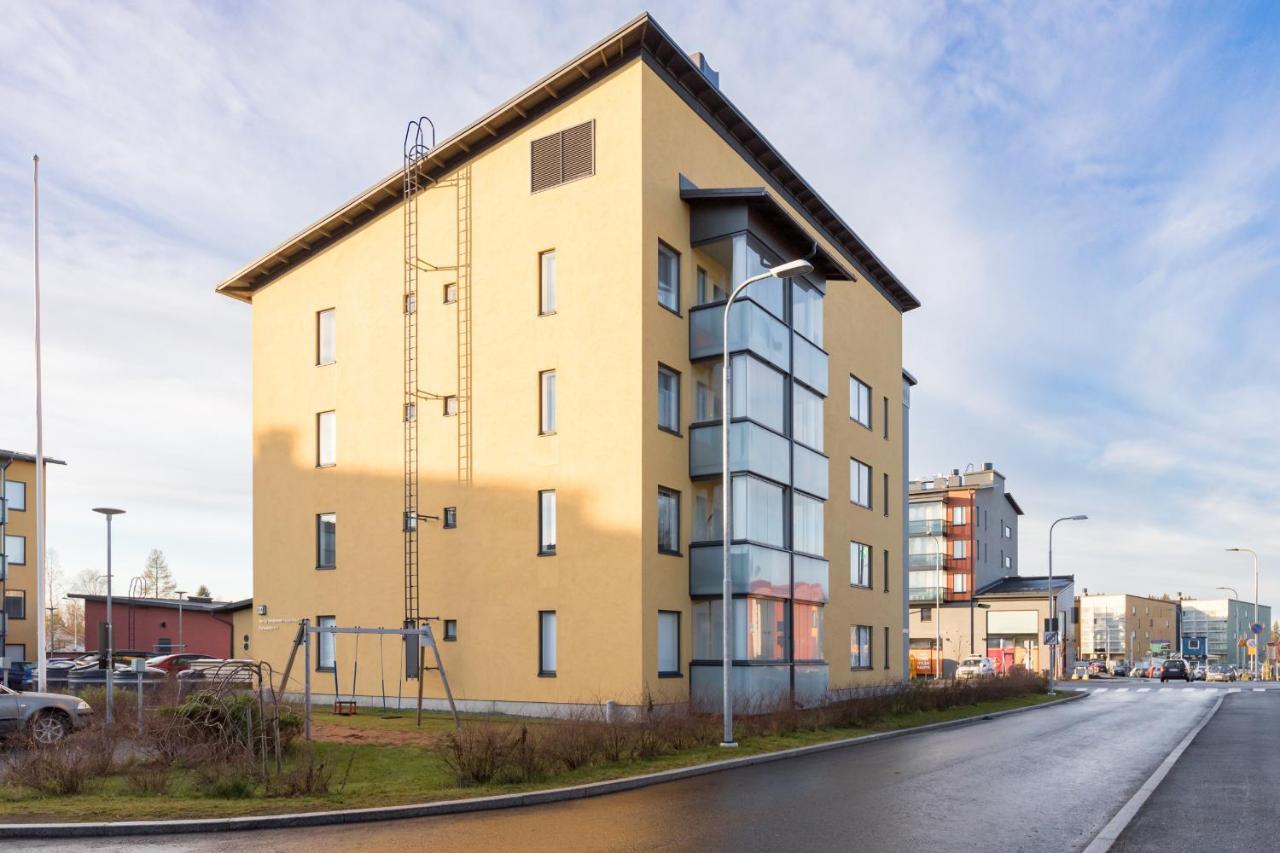 Valoisa Parvekkeellinen Kaksio, Oma Parkkipaikka Lägenhet Tammerfors Exteriör bild