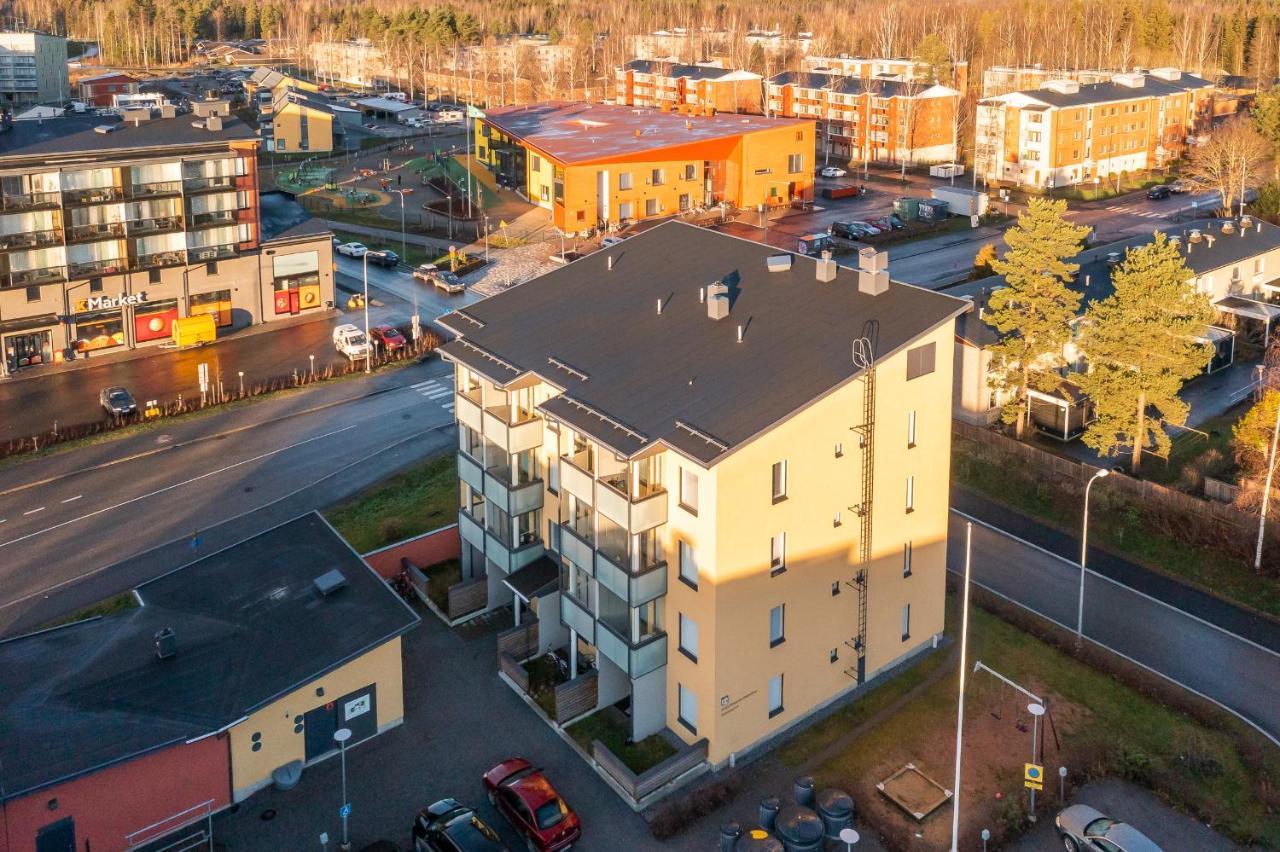 Valoisa Parvekkeellinen Kaksio, Oma Parkkipaikka Lägenhet Tammerfors Exteriör bild
